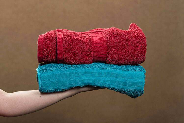 coloured cotton towels